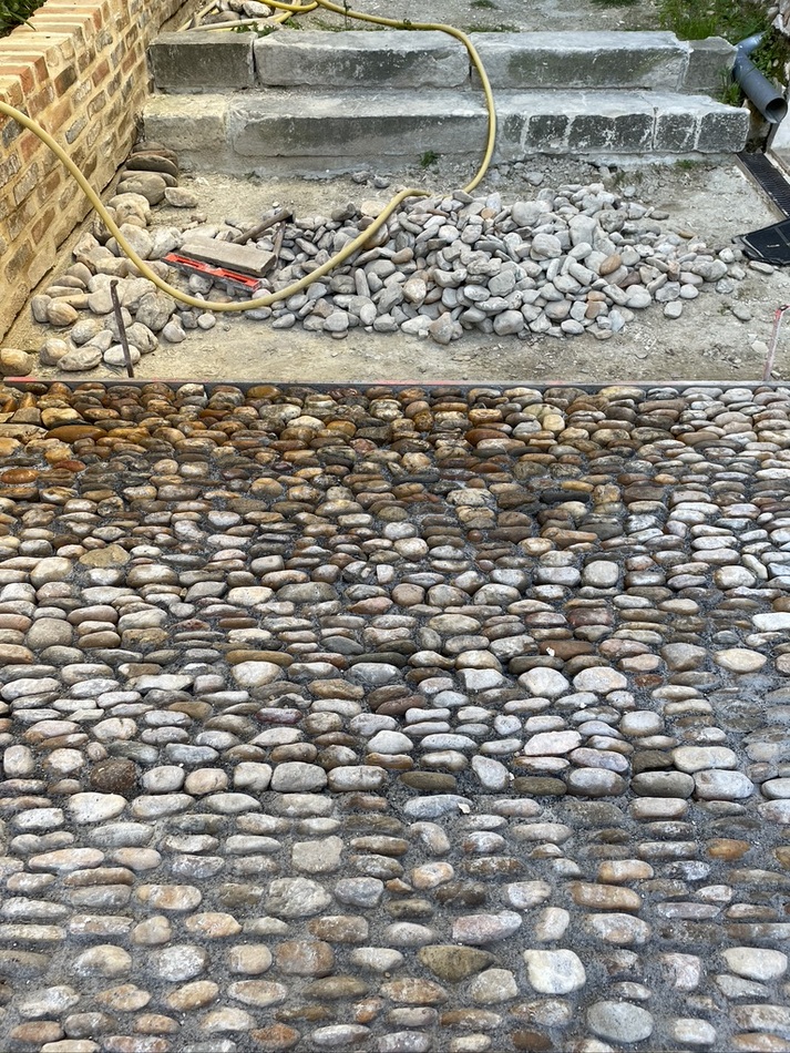 Chantier de restauration d'une calade ancienne